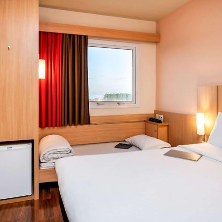 Hotel Ibis Ourinhos Zewnętrze zdjęcie