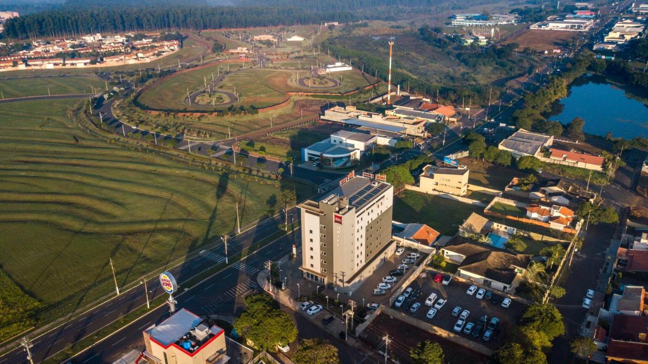Hotel Ibis Ourinhos Zewnętrze zdjęcie